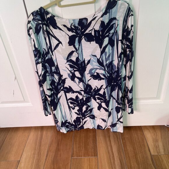 Chico's Easywear Navy top Size  18 - Picture 2 of 7